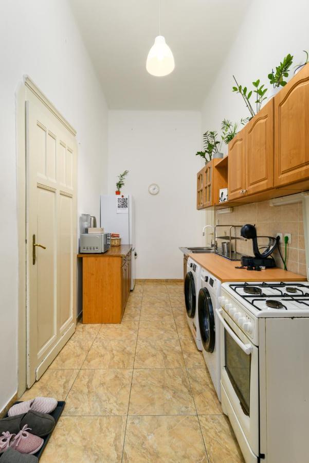 Two Separate Rooms Apartment In City Center, Party District Budapest Eksteriør billede