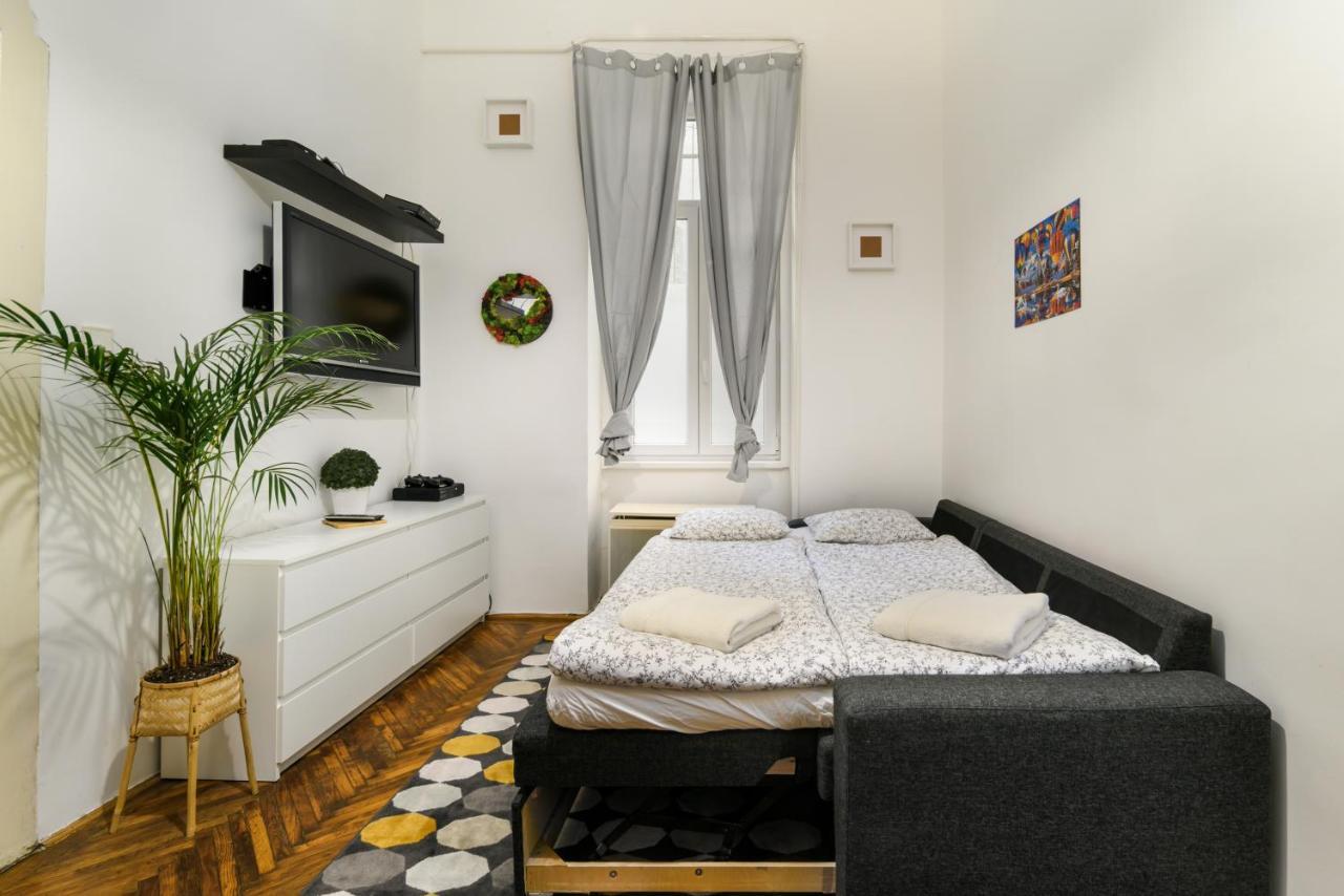 Two Separate Rooms Apartment In City Center, Party District Budapest Eksteriør billede